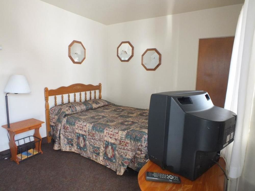 Little Riverside Motel & Marina Manistee Luaran gambar